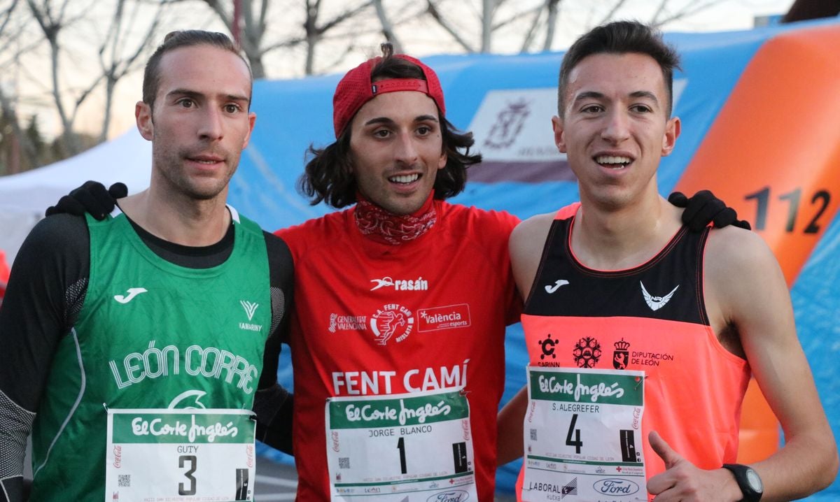 Jorge Blanco fue el vencedor de la San Silvestre de León 2019, seguido de Sergio Alegre y Álvaro Gutiérrez en un recorrido tradicional por la ciudad de 7 kilómetros que finalizó en el aparcamiento del Palacio de los Deportes.