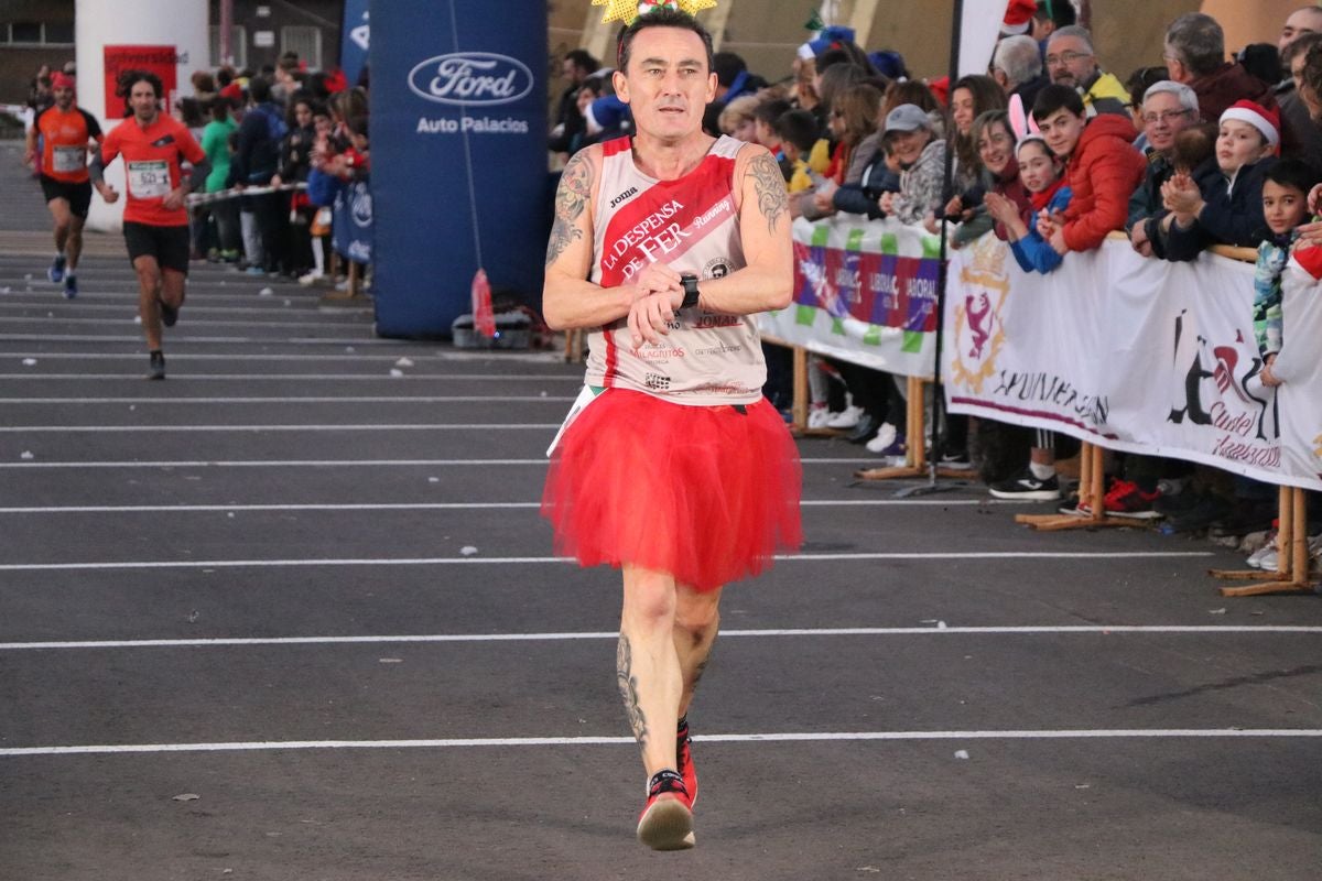 Jorge Blanco fue el vencedor de la San Silvestre de León 2019, seguido de Sergio Alegre y Álvaro Gutiérrez en un recorrido tradicional por la ciudad de 7 kilómetros que finalizó en el aparcamiento del Palacio de los Deportes.