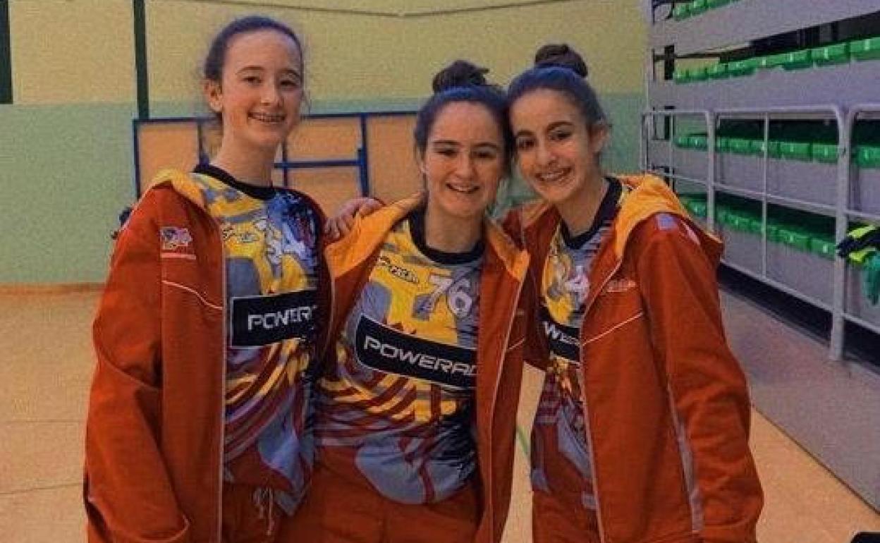 Sara Alonso, Erika Vielva y Rosa Hierro, jugadoras cadete del Ciudad de León convocadas para Cesa 2020.