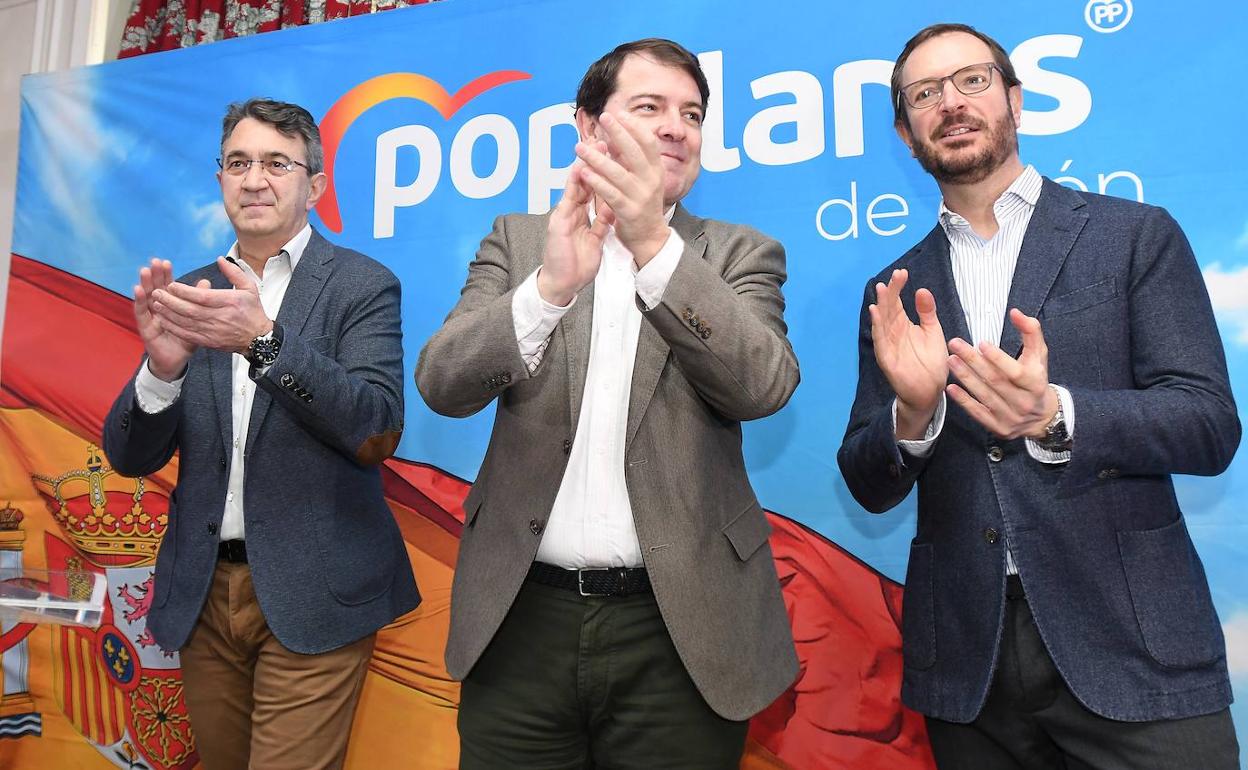 Juan Martínez Majo, Alfonso Fernández Mañueco y Javier Maroto, en un acto del PP.