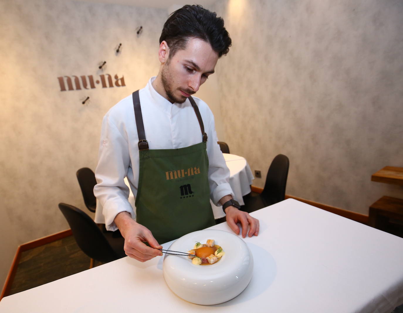 Fotos: Samuel Naveira, cocinero berciano nominado al Premio Cocinero Revelación Madrid Fusión