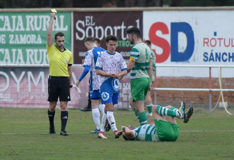 Fotos: Partido entre el Tordesillas y La Virgen