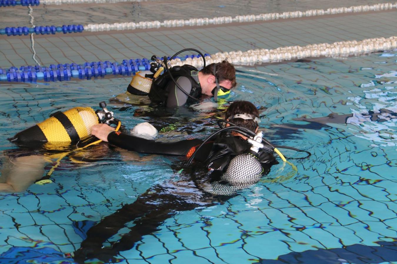 Fotos: Un Juguete por un Bautismo de Buceo