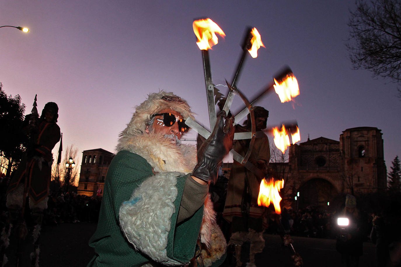 Espectáculos de diferentes compañías han formado parte por unas horas de la corte de los Magos de Oriente