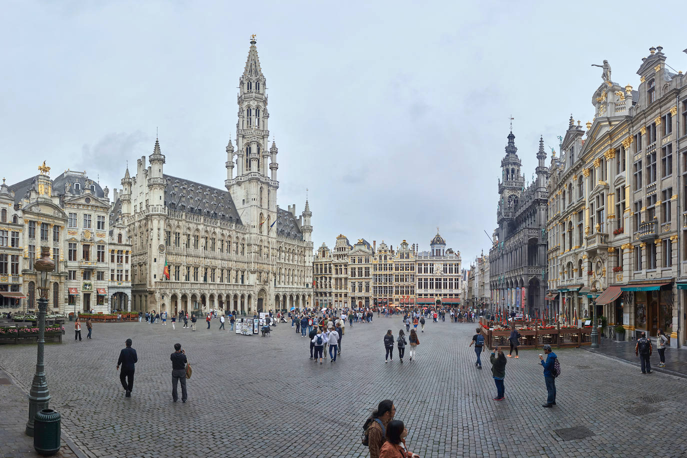 Grand Place (Bruselas, Bélgica) | Está considerada desde hace siglos como una de las más bonitas del mundo. Esta plaza adoquinada forma parte del conjunto arquitectónico del siglo XVII más bello de toda Bélgica.