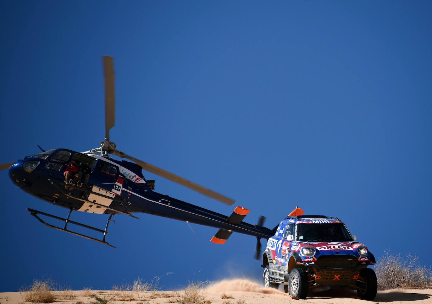 Estas son algunas de las mejores imágenes del Rally Dakar en la etapa correspondiente a este jueves. 