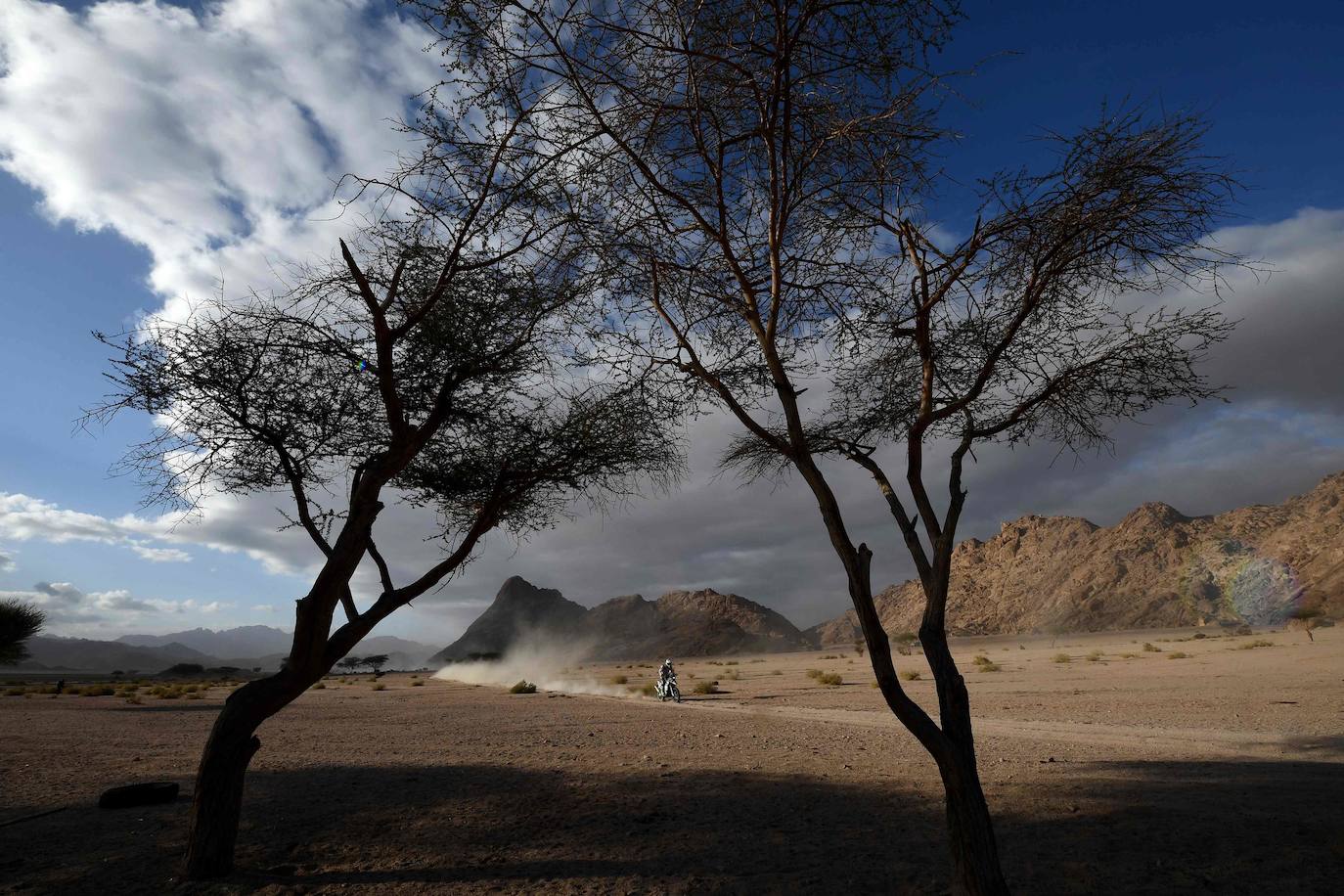 Estas son algunas de las mejores imágenes del Rally Dakar en la etapa correspondiente a este jueves. 