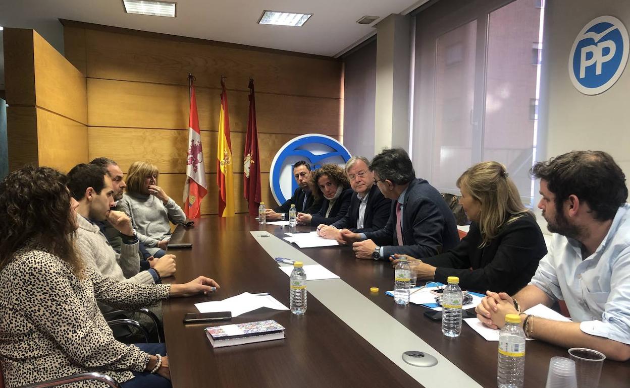 El PP exige «soluciones inmediatas» a la «caótica situación ferroviaria» que sufre la provincia