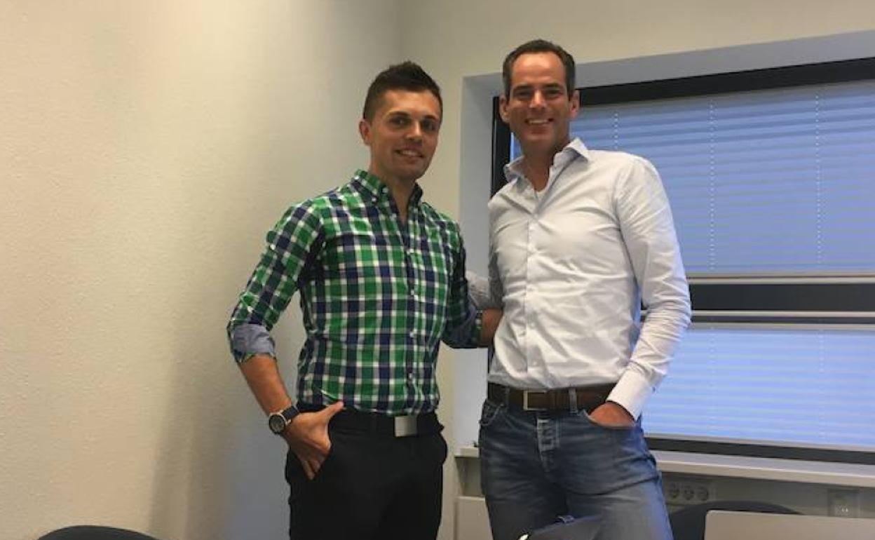 Andrés Valbuena, a la izquierda de la imagen. 