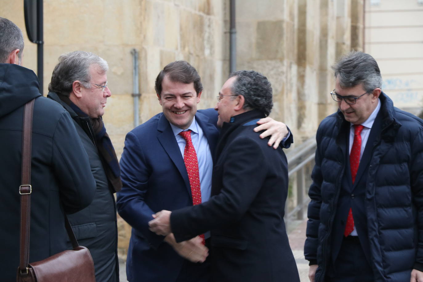 Fotos: Primer encuentro entre el alcalde de León, José Antonio Diez y el presidente de la Junta, Alfonso Fernández Mañueco