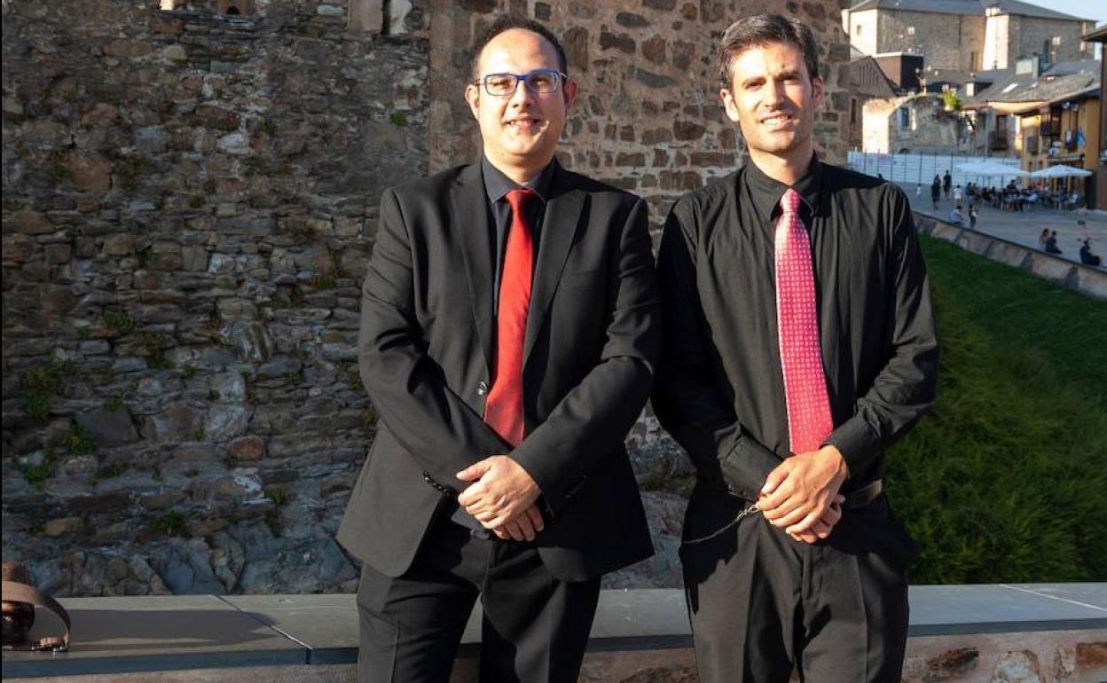 El leonés Mario Fuertes Plata y el pianista ponferradino Manuel Alejandre Prada.