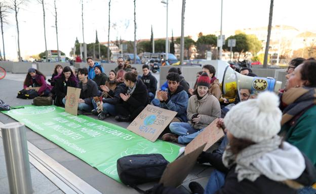 Jóvenes de Fridays for Future de España protestan en Madrid