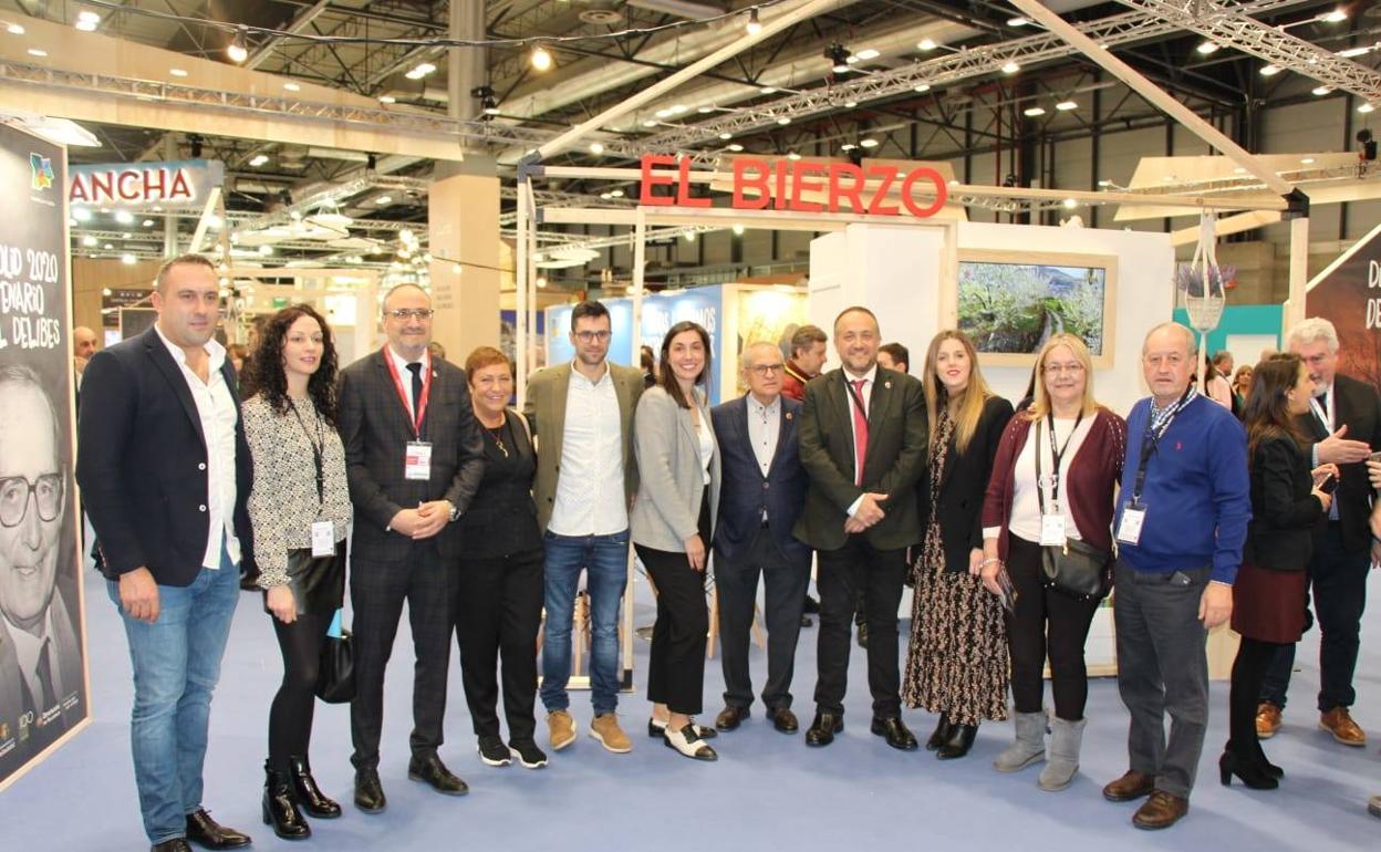 Delegación berciana en Fitur 2020.