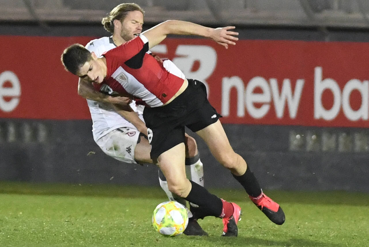 Fotos: Las imágenes del Bilbao Athletic-Cultural