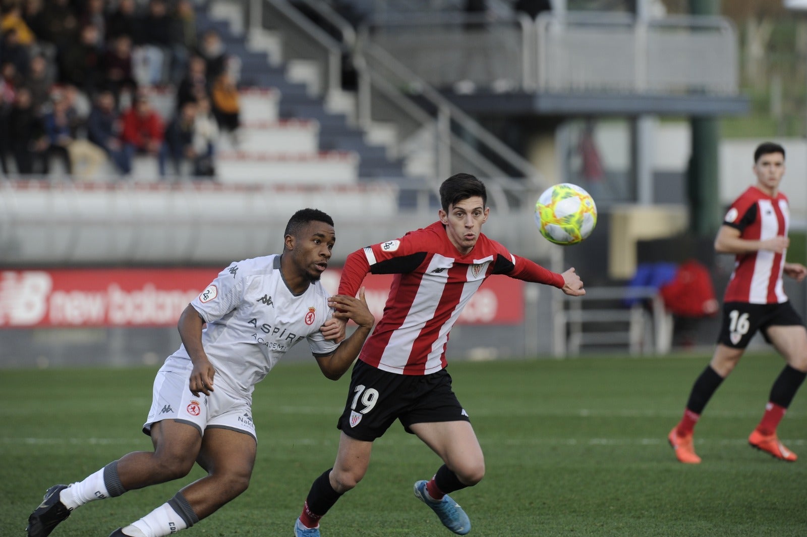 Fotos: Las imágenes del Bilbao Athletic-Cultural