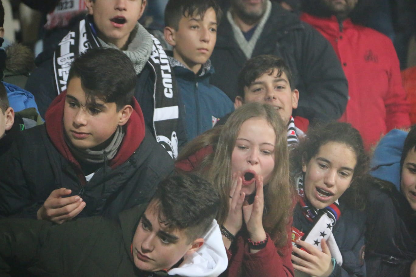 Fotos: Las mejores imágenes de la tanda de penaltis del Cultural - Valencia