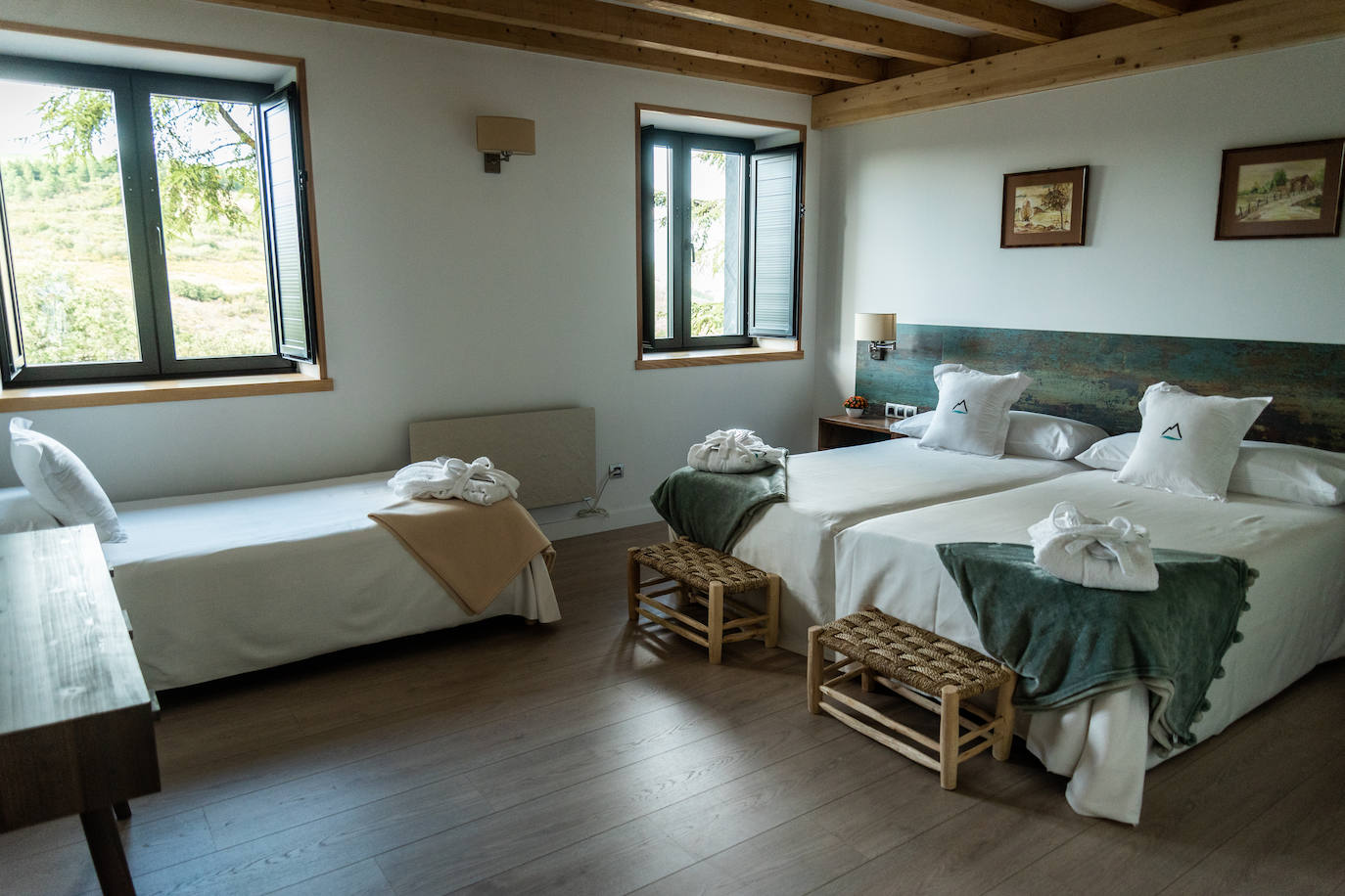 Ideal para una escapada en pareja o en familia, The Rock Suites&Spa ofrece un lugar idílico, un perfecto mirador hacia El Bierzo y unas instalaciones de auténtico lujo para disfrutar de momentos inolvidables.