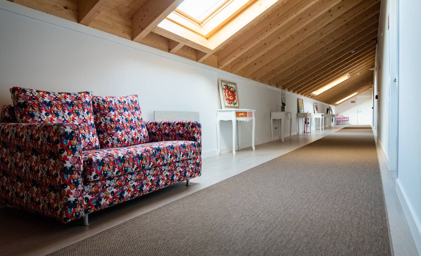 Ideal para una escapada en pareja o en familia, The Rock Suites&Spa ofrece un lugar idílico, un perfecto mirador hacia El Bierzo y unas instalaciones de auténtico lujo para disfrutar de momentos inolvidables.