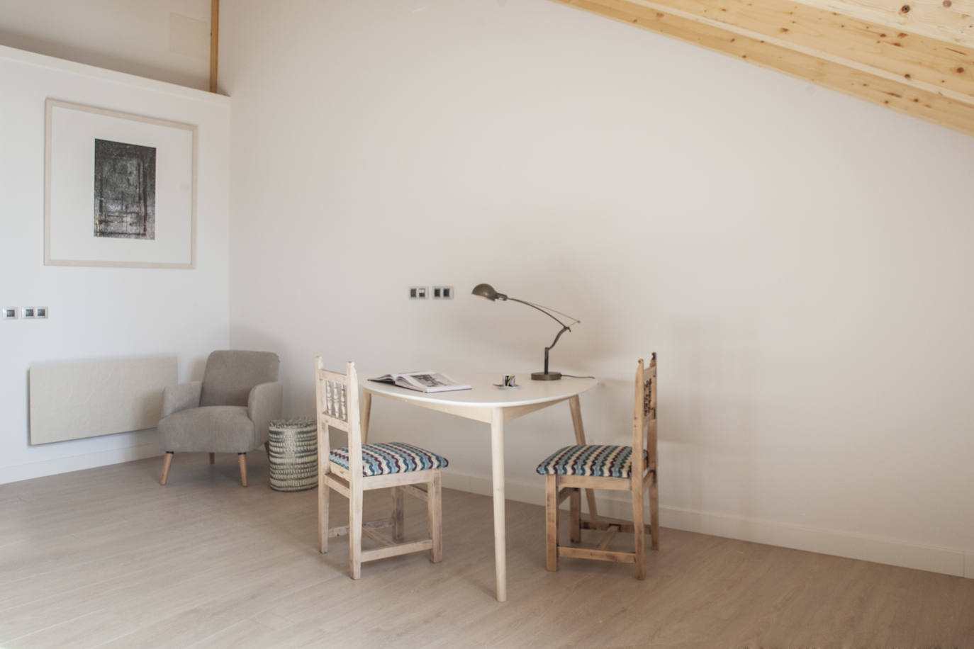 Ideal para una escapada en pareja o en familia, The Rock Suites&Spa ofrece un lugar idílico, un perfecto mirador hacia El Bierzo y unas instalaciones de auténtico lujo para disfrutar de momentos inolvidables.