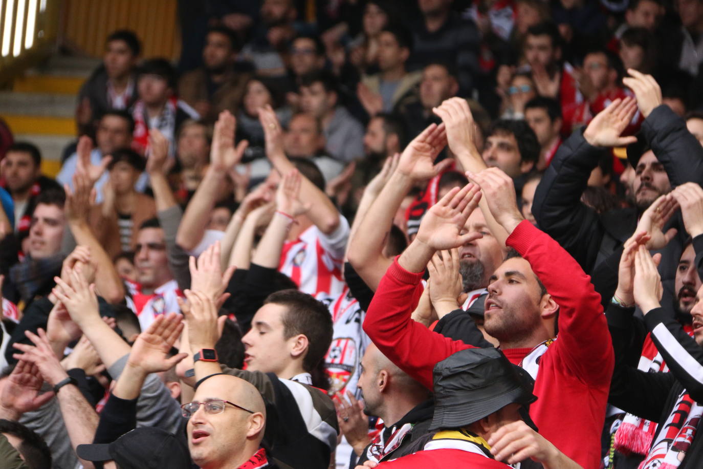 Las imágenes del público asistente al partido entre la Cultural y el Logroñés.