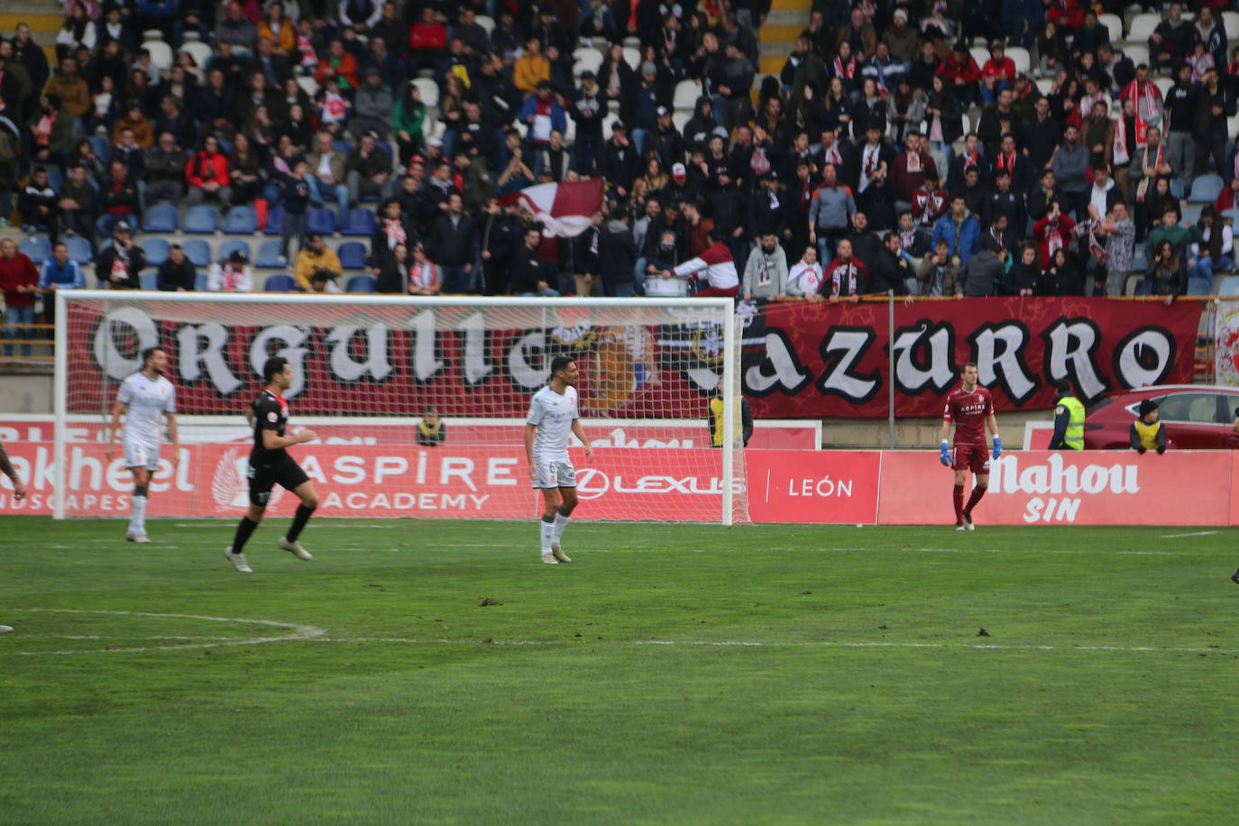 Partido en el Reino de León entre la Cultural y Deportiva Leonesa y la Unión Deportiva Logroñés.