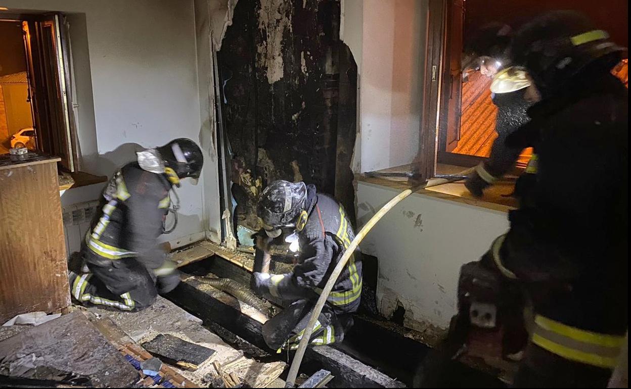 Imagen de la vivienda en la que se declaró el incendio.