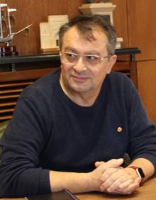 Imagen secundaria 2 - Imágenes del encuentro mantenido este martes con los sindicatos.