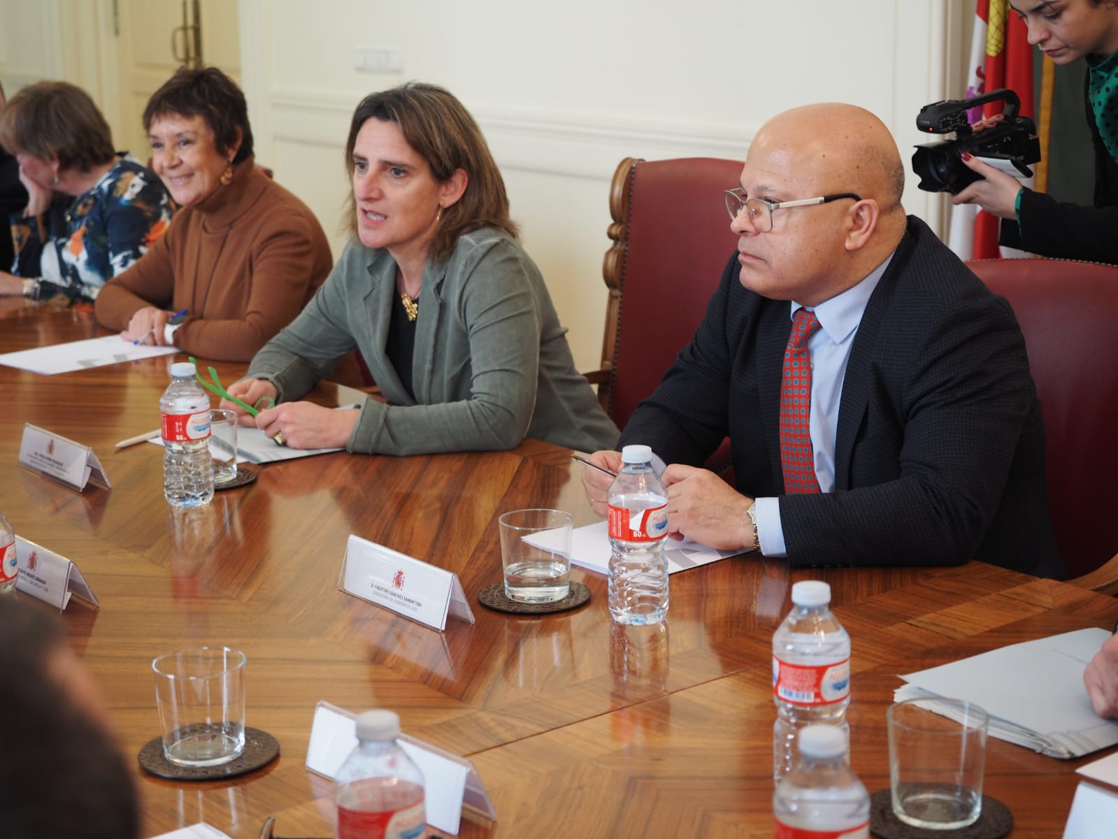 La ministra de Transición Ecológica y vicepresidenta del Gobierno,Teresa Ribera, se reúne con CCOO y UGT en Subdelegación del Gobierno en León para analizar y tratar el 'Pacto por León' promovido por las fuerzas sindicales.