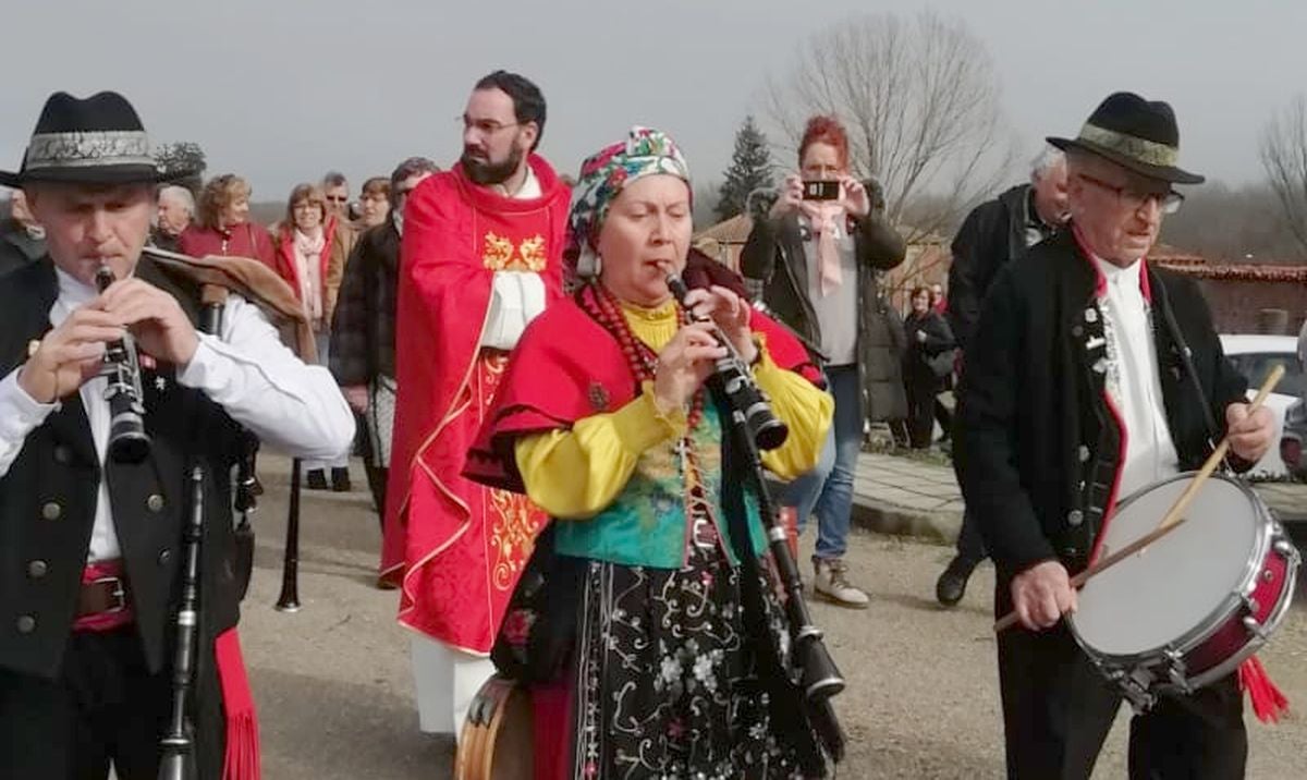 Garrafe de Torío se cita para celebrar su tradicional festividad de San Blas.