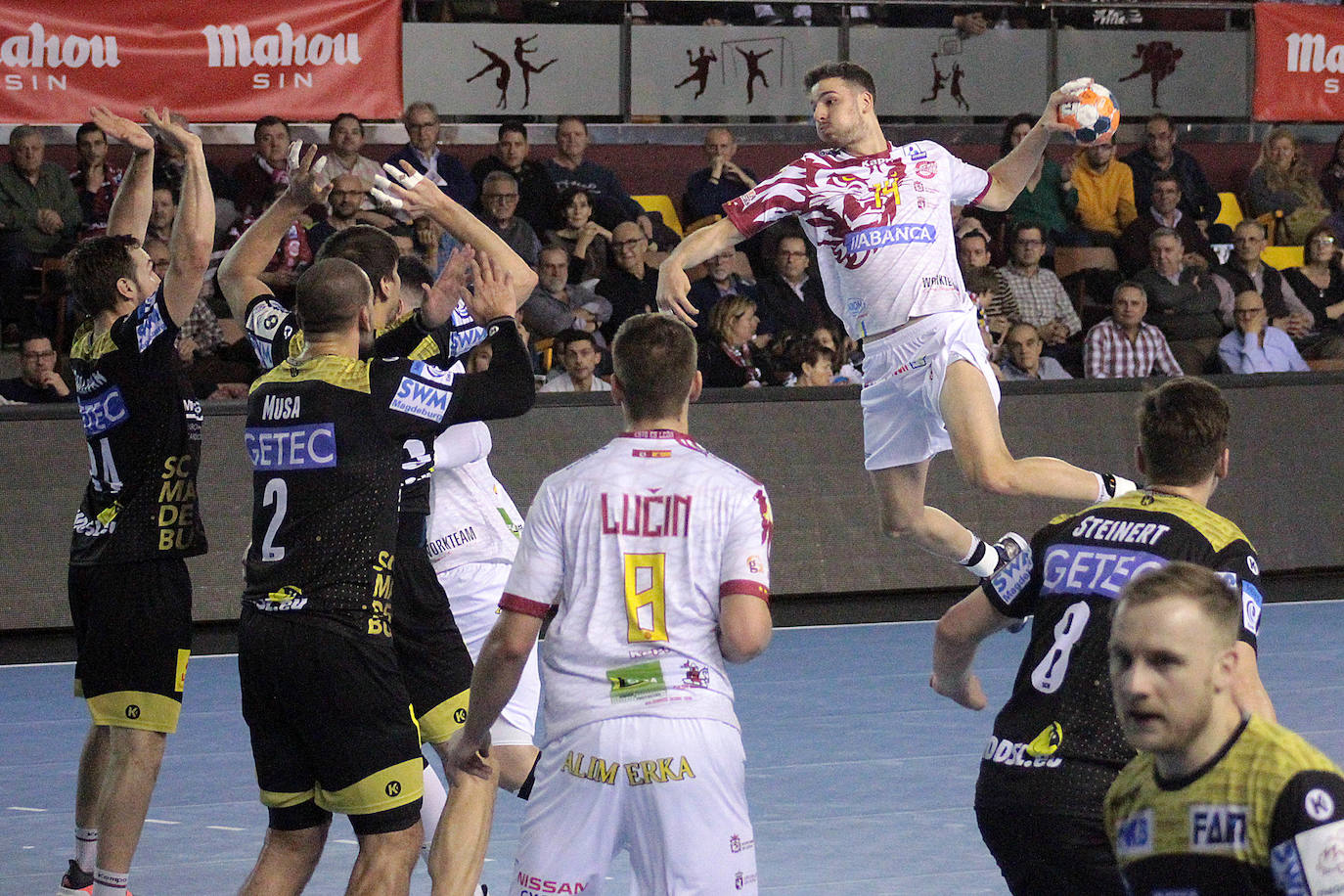 El conjunto leonés regresaba al Palacio de los Deportes para disputar la Copa EHF