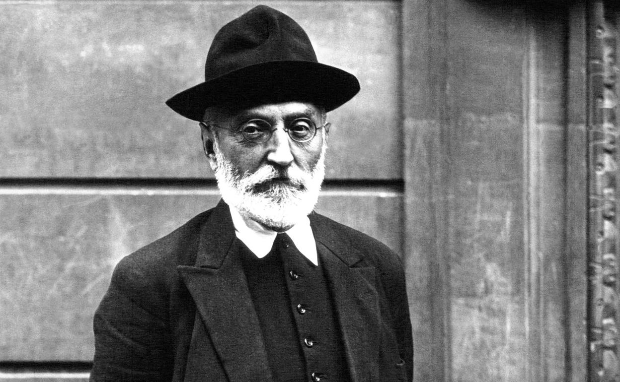 La exposición 'Don Miguel de Unamuno, una vida en fotografías' llega a León el 27 de febrero. 