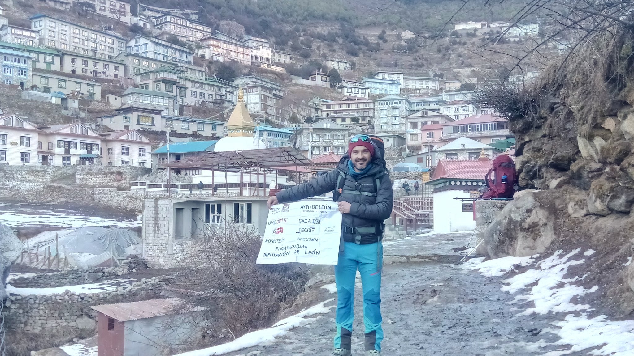 El leonés Sergio Pérez Fernández participa en la expedición de Álex Txikon para asaltar la cima más alta del mundo, el Everest. El montañero participa en la expedición 'Road to Himalayas' que espera hacer cima a partir del día 20.