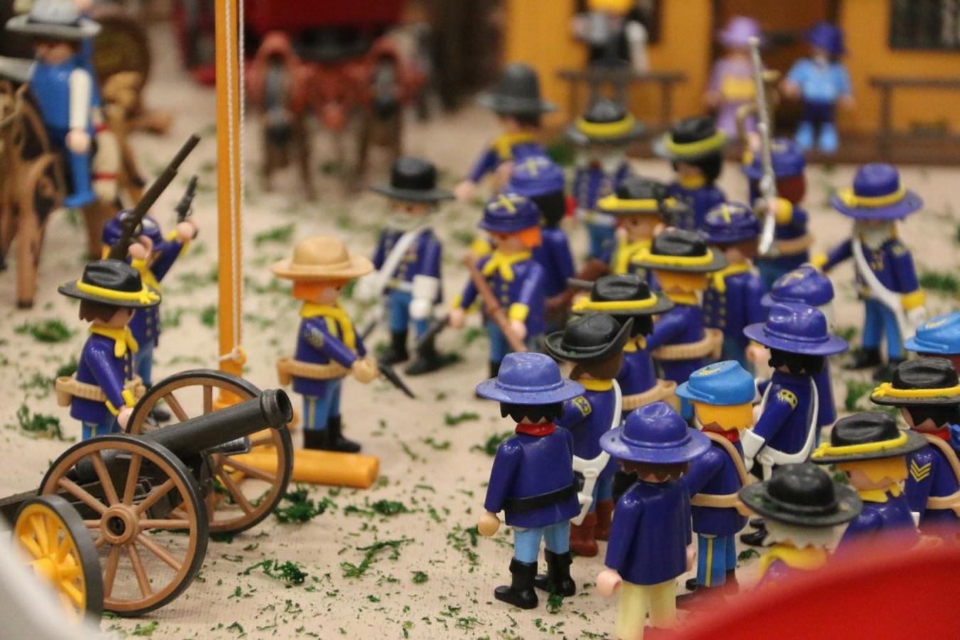 Más de 12.000 piezas de Playmobil dan forma a esta exposición.