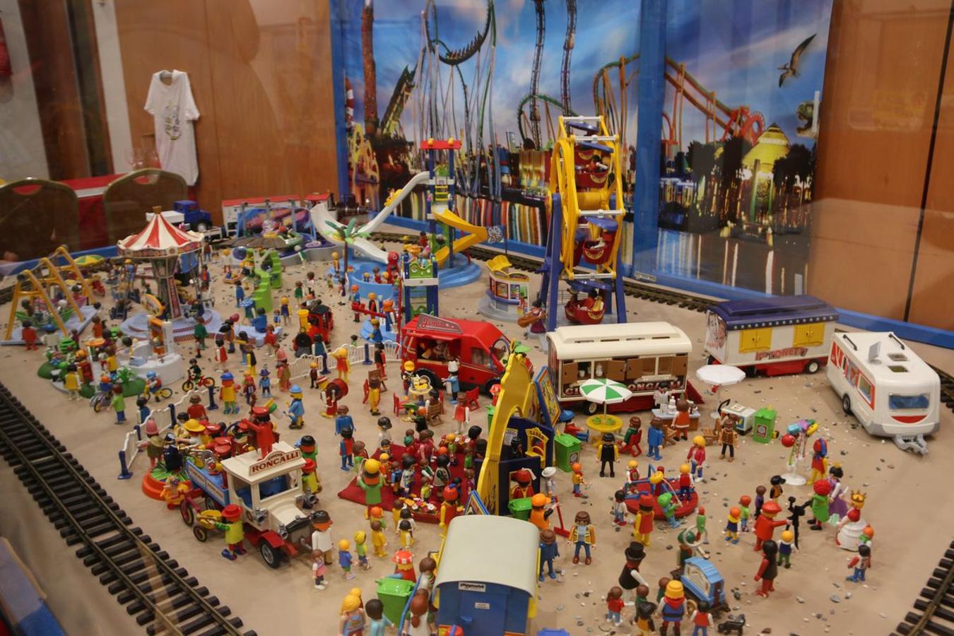 Más de 12.000 piezas de Playmobil dan forma a esta exposición.