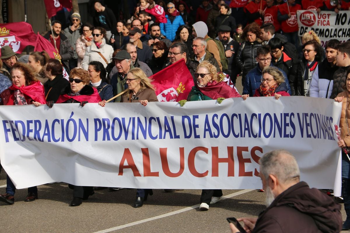 Fotos: La sociedad leonesa se suma a la manifestación del 16F