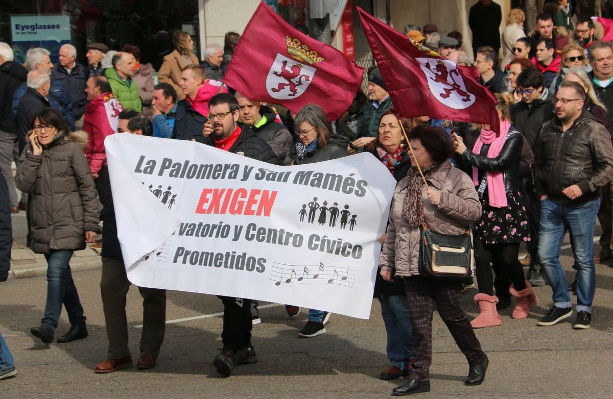 Fotos: La sociedad leonesa se suma a la manifestación del 16F