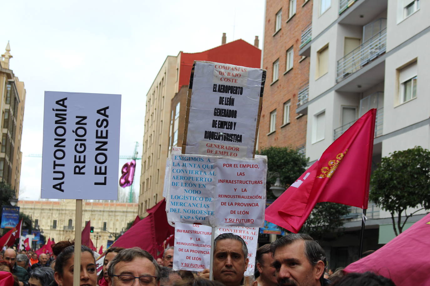 Los leoneses alzan su voz por el futuro de la provincia. 