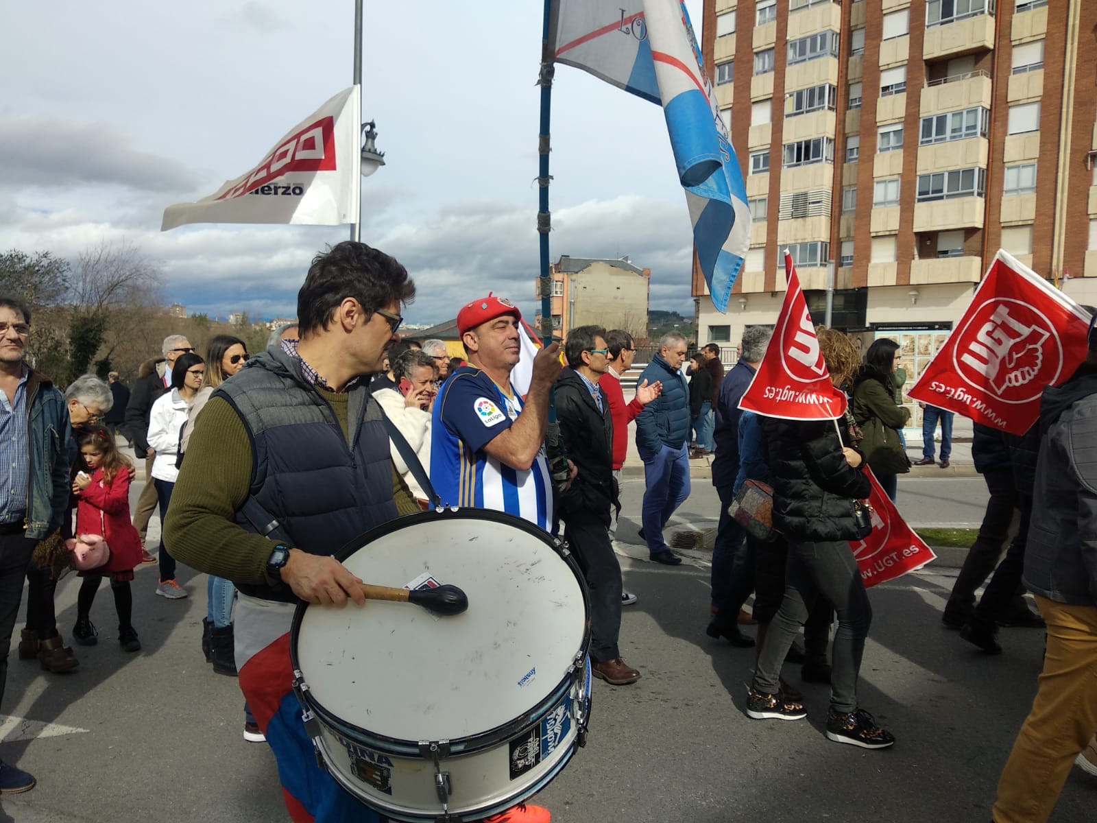 La bandera del Bierzo se ha levantado de nuevo este domingo en defensa del futuro de toda una comarca.