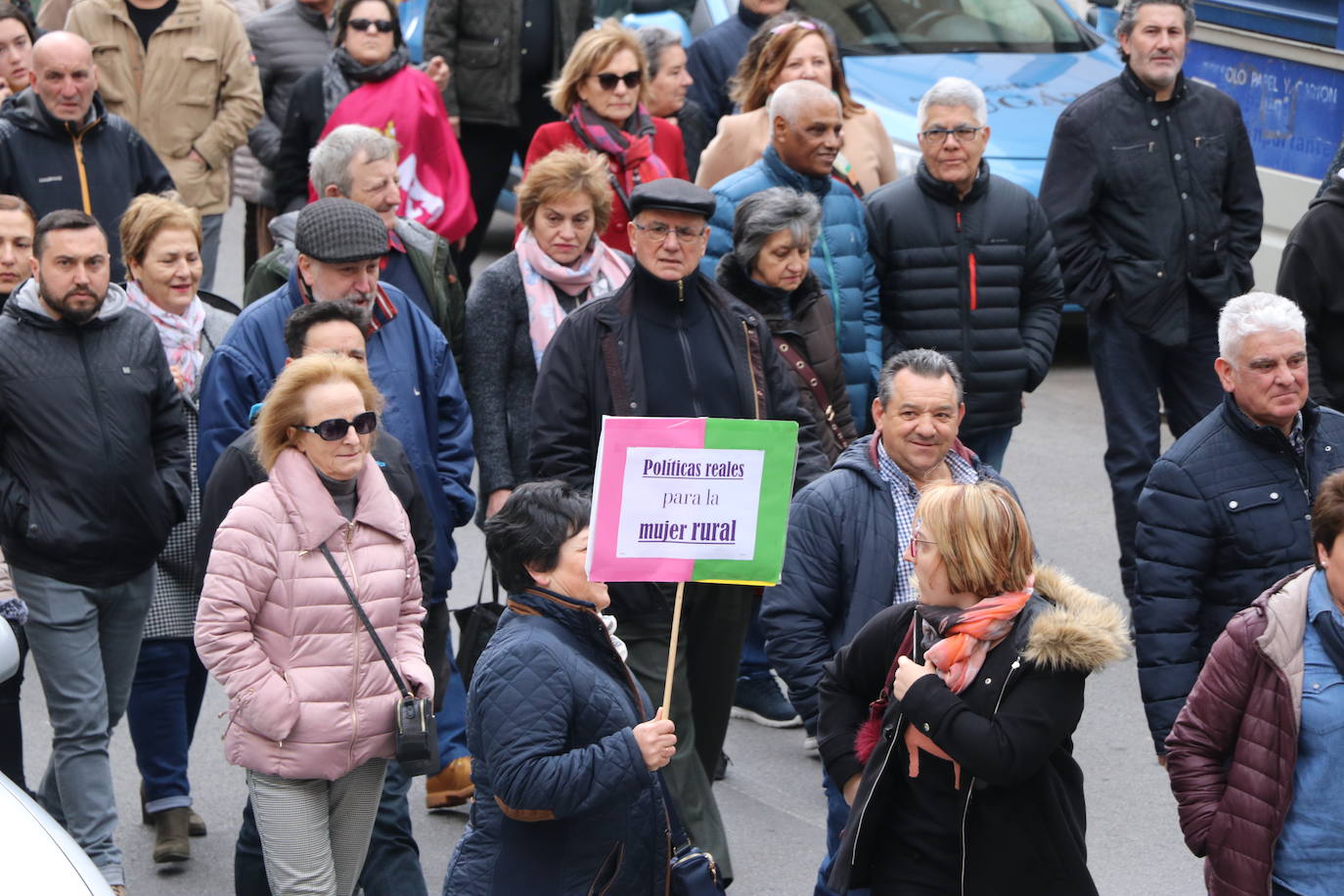 La capital de Laciana, Villablino, concentra el grito de toda una cormarca en defensa de su futuro.