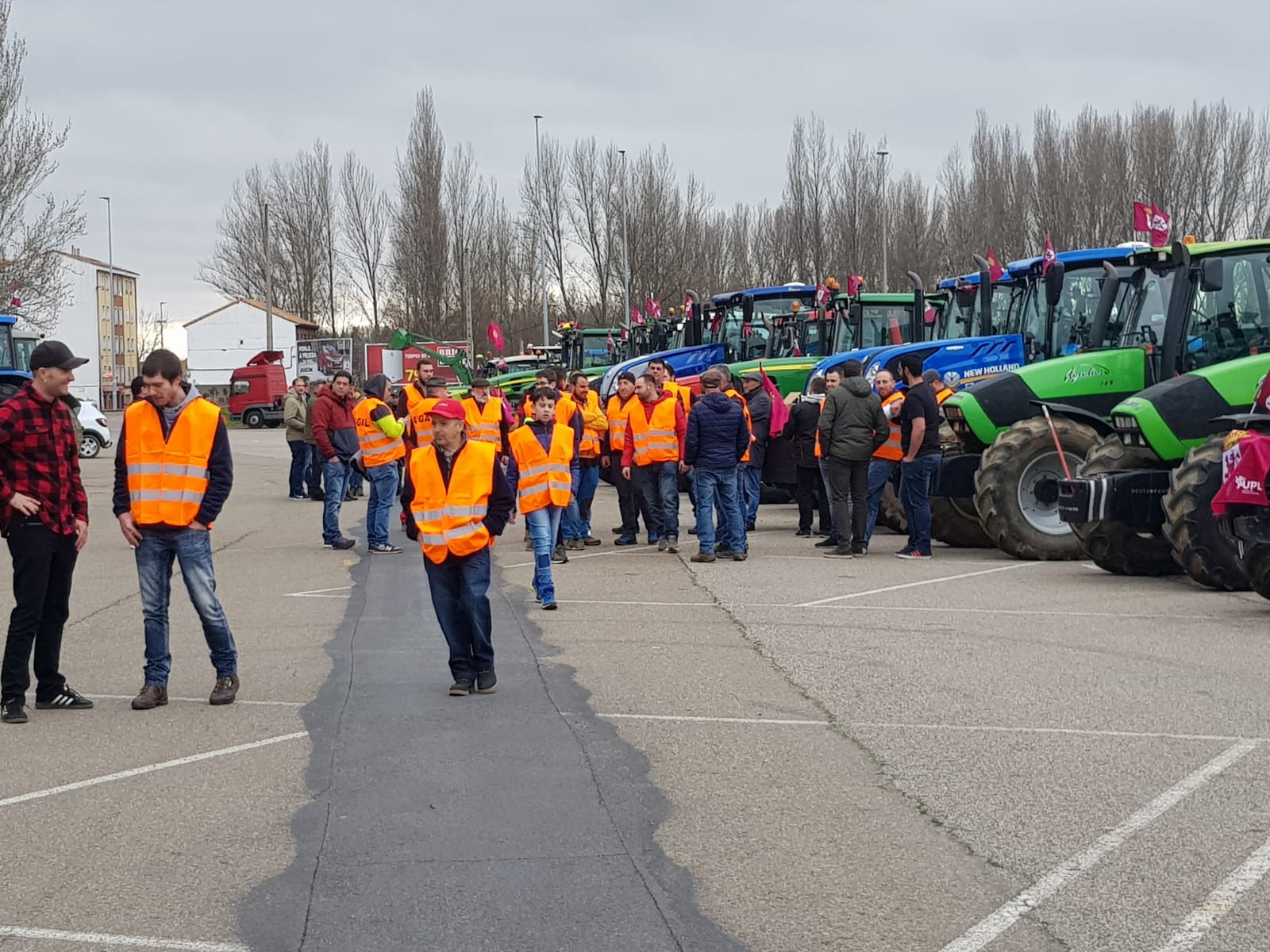 Medio centenar de tractores llevarán el 'rugir' del campo a la manifestación del 16F en León capital