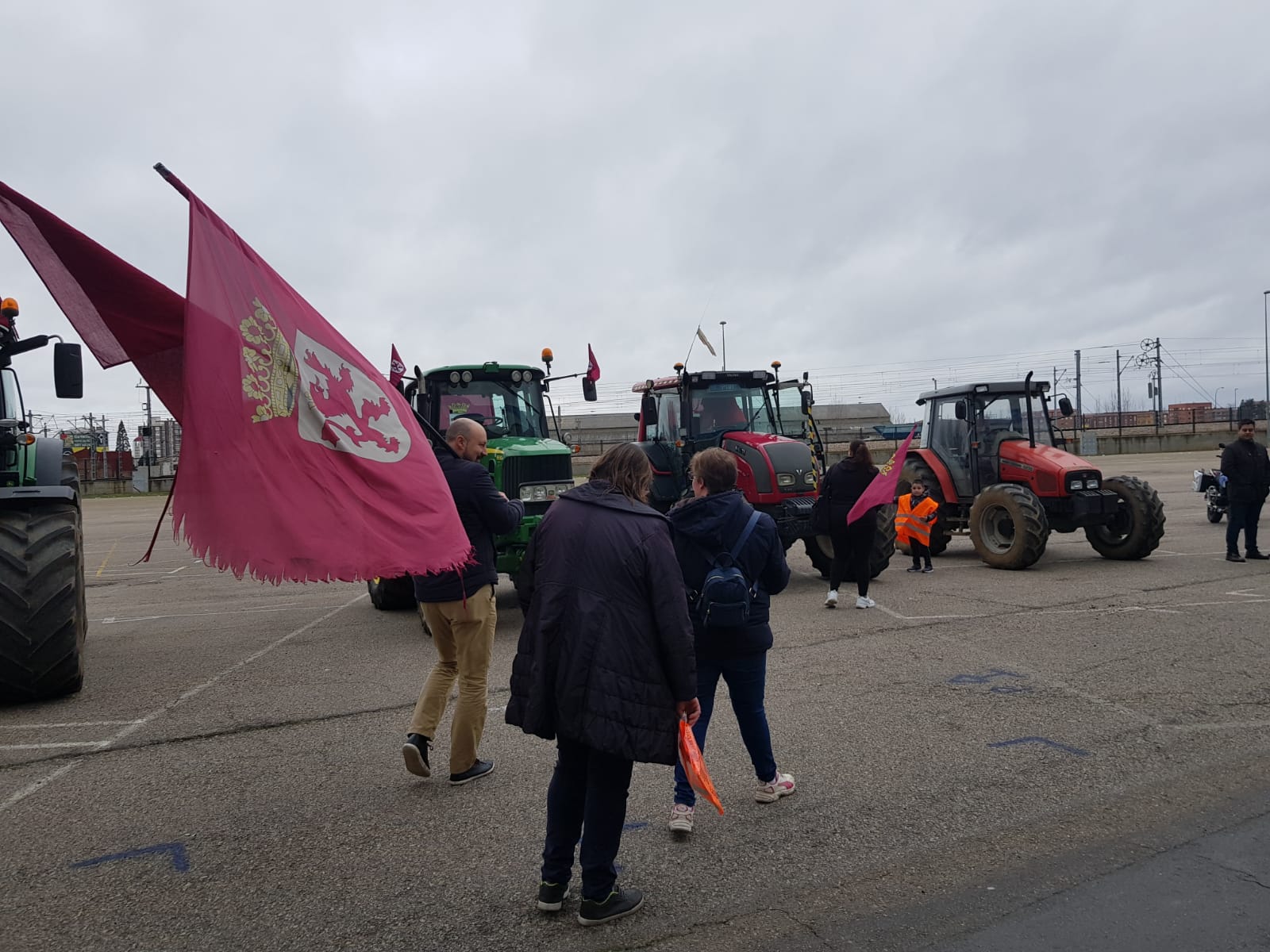 Medio centenar de tractores llevarán el 'rugir' del campo a la manifestación del 16F en León capital