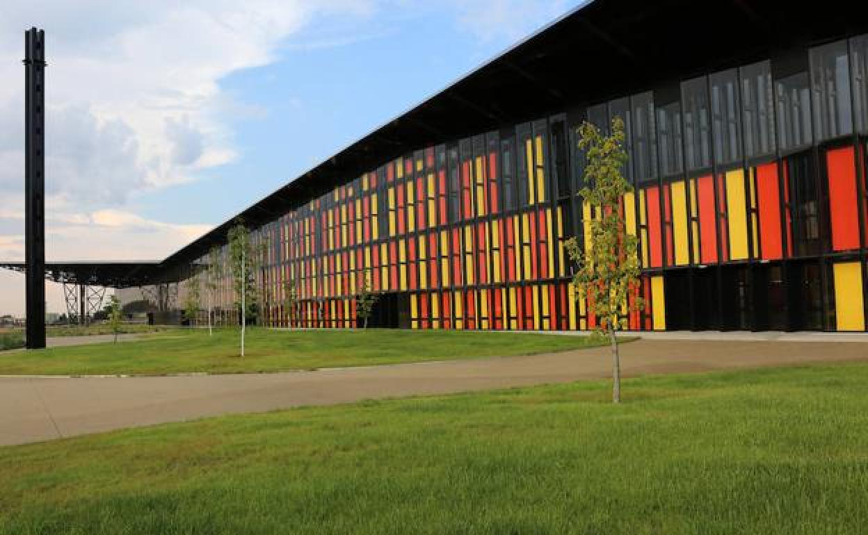 Imagen exterior del Palacio de Exposiciones de León.