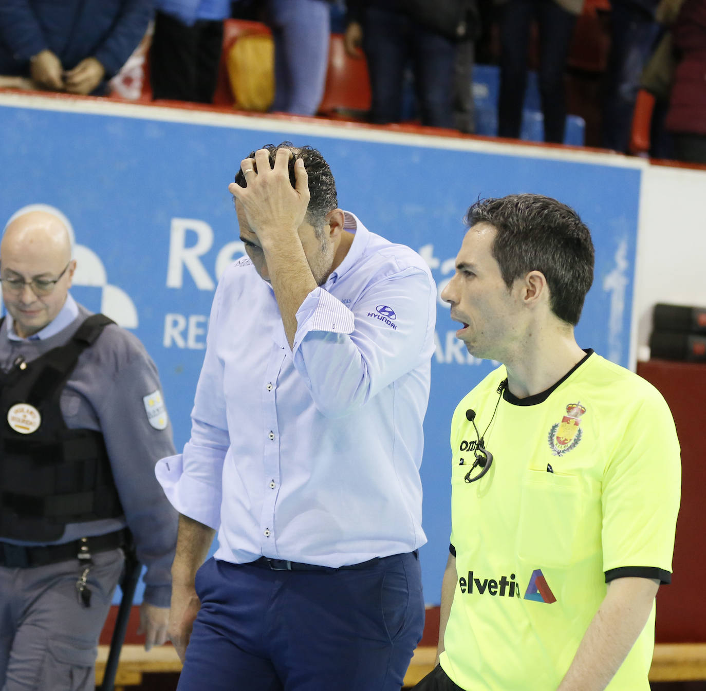 Fotos: Las imágenes del triunfo del Abanca Ademar ante el Recoletas Atlético Valladolid