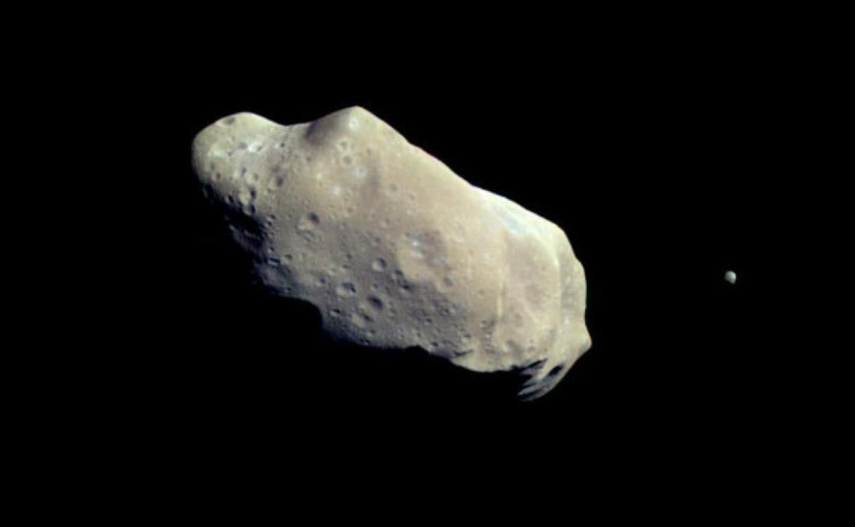 Asteroide Apophis.