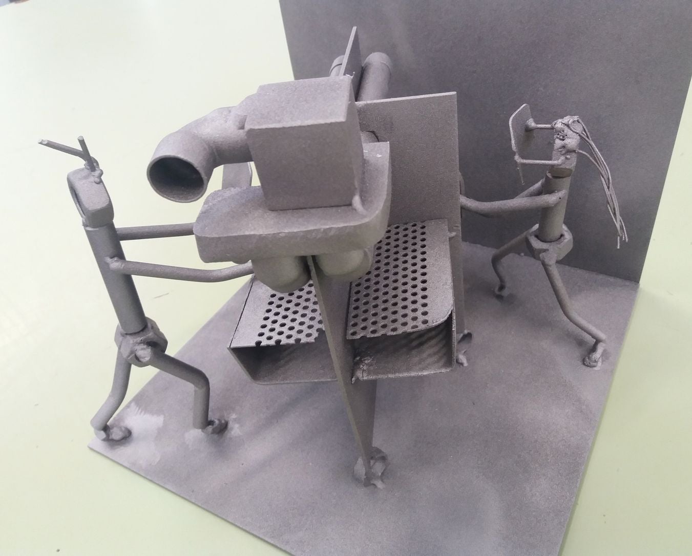 El Grupo de FP Básica de fabricación y montaje del CIFP Tecnológico Industrial de León gana el concurso de prevención de riesgos laborales.