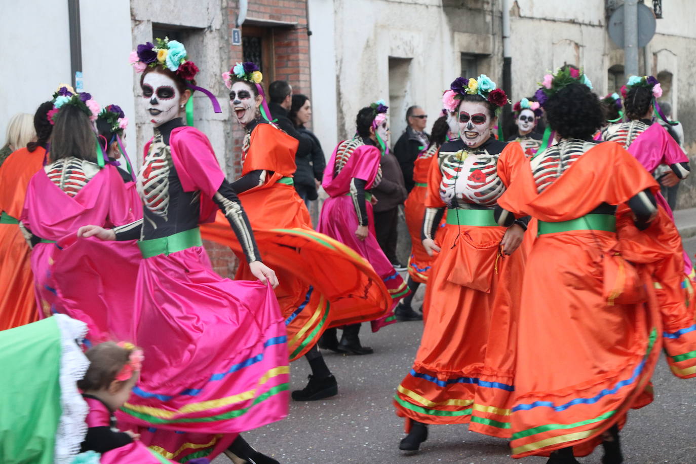 La Robla se viste de juguete para celebrar Don Carnal.