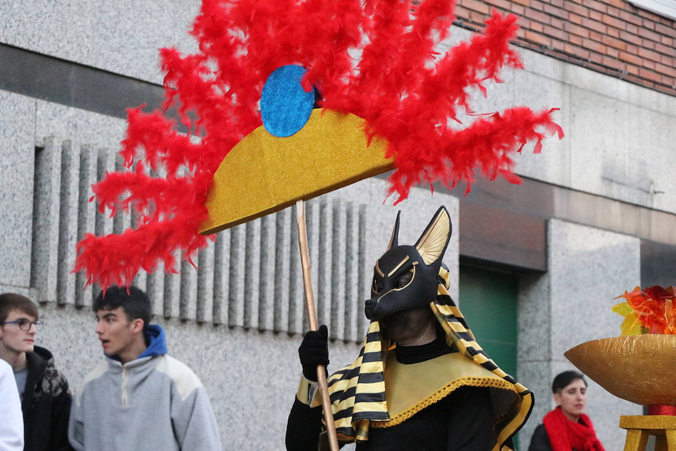 La Robla se viste de juguete para celebrar Don Carnal.