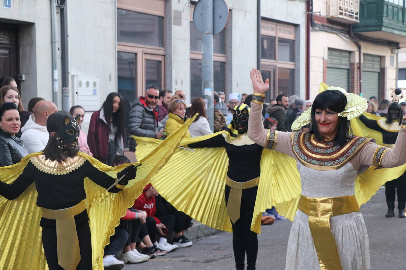 La Robla se viste de juguete para celebrar Don Carnal.