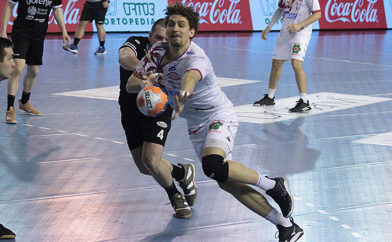 Acacio, en el partido ante el Gorenje Velenje.