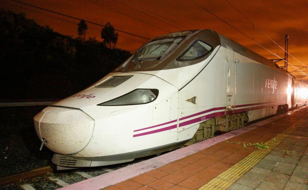 Imagen de un tren Alvia.
